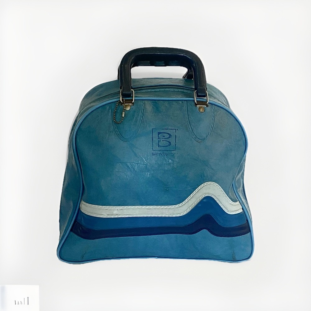 VTG Brunswick Single Bowling Bag Blue 3 Stripes Inside Ball Rack